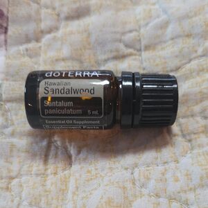 Doterra Hawaiian Sandalwood Essential Oil - Brown
